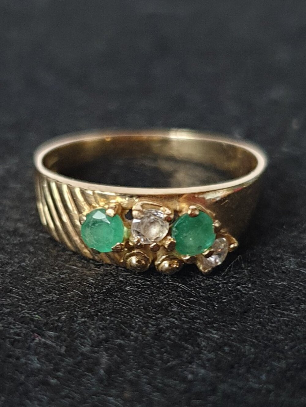 Vintage 1950s 18K Solid Yellow Gold Natural Emerald Stack Band Ring